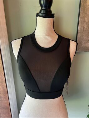 Fit Republic Women's Black Mesh Panel Sports Bra Crop Top